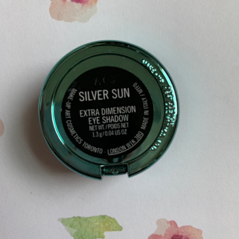 Limited edition Alluring Aquatic Collection shadow - Picture 3 of 4